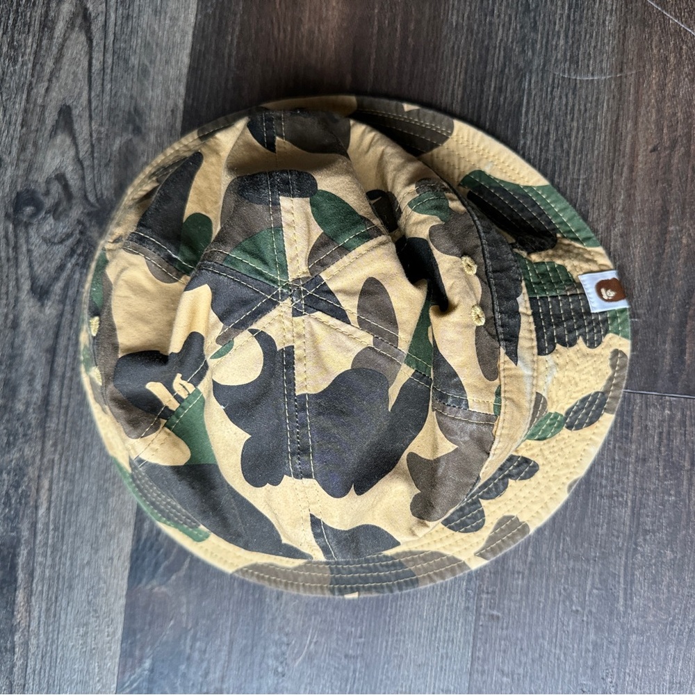 BAPE - A BATHING APE BUCKET HAT
